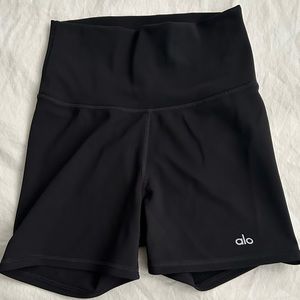 Alo shorts